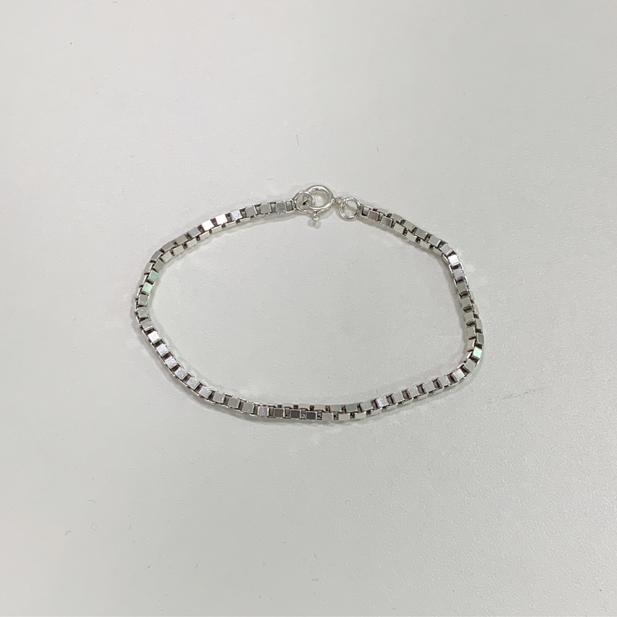 Square line bracelet